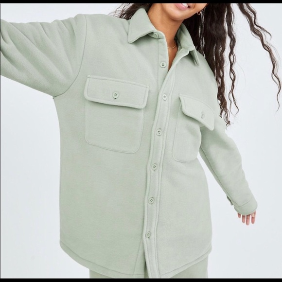 Polar Shirt Jacket in Dusky Green - Picture 4 of 5